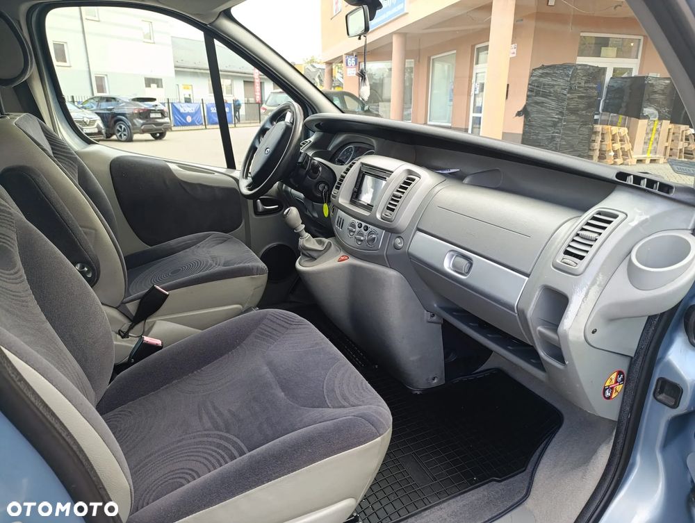 Renault Trafic L1H1 Passenger Lux - 12