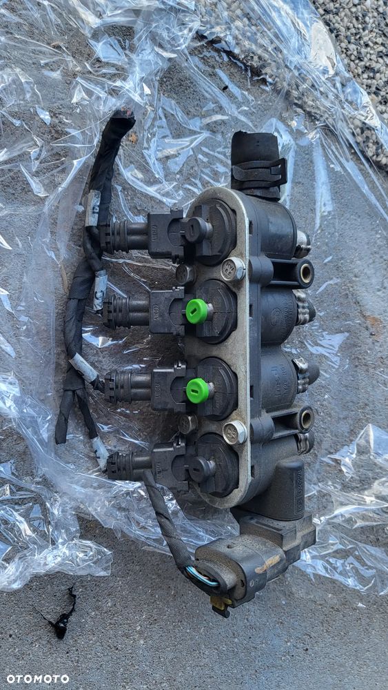 LANDI RENZO LISTWA WTRYSKOWA GAZU ZIELONY CZARNY - 1