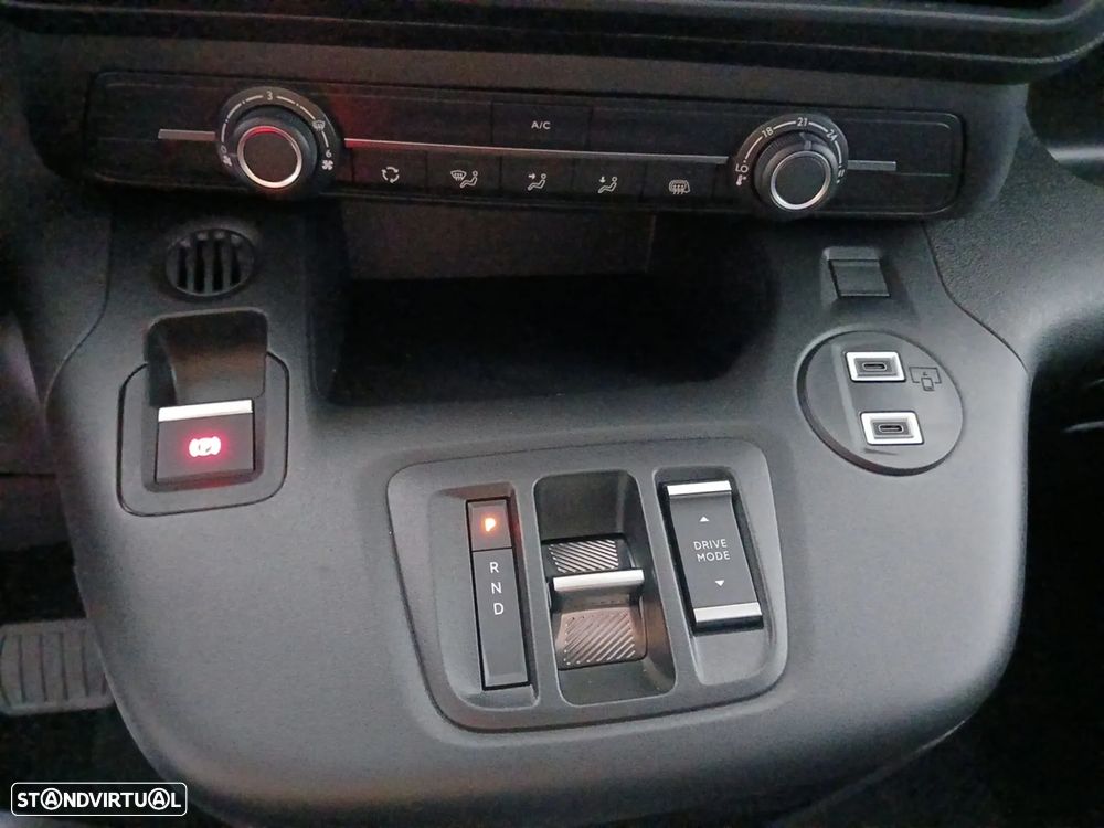 Peugeot e-Partner - 14