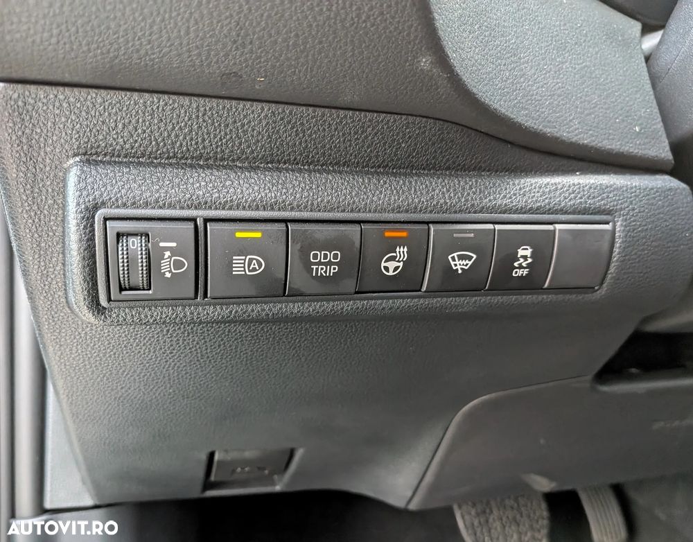 Toyota Corolla 1.8 HEV Dynamic - 13