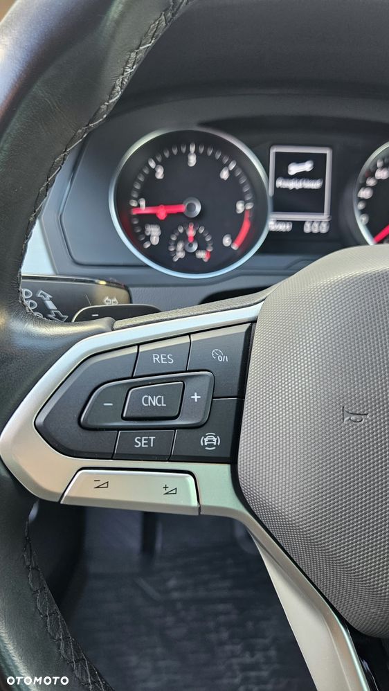 Volkswagen Passat Variant 2.0 TDI EVO Elegance DSG - 15