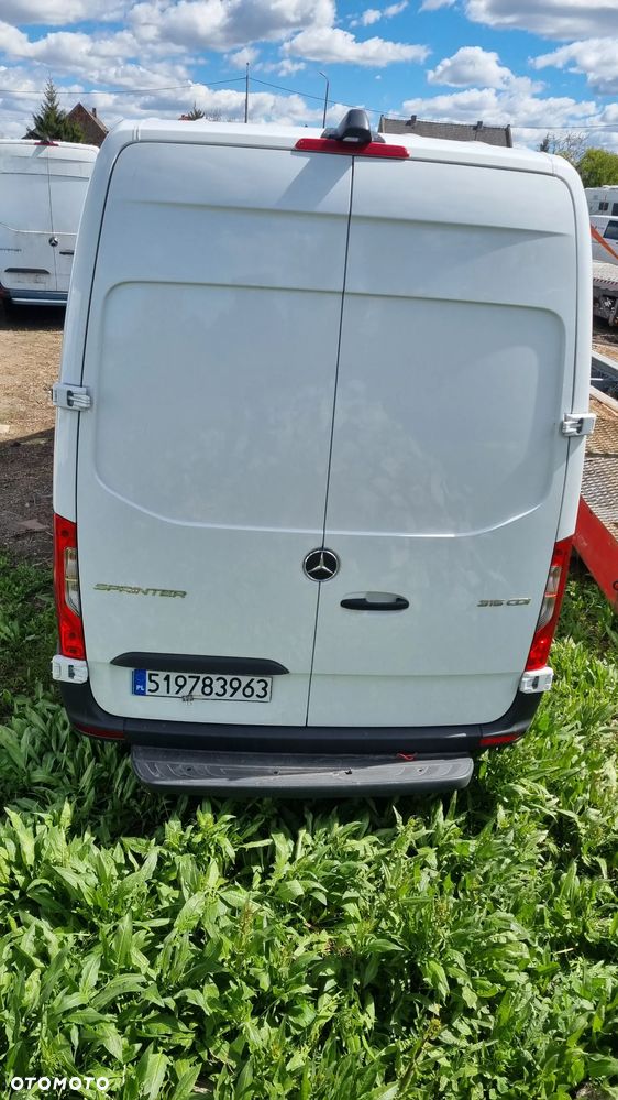 Mercedes-Benz Sprinter - 3