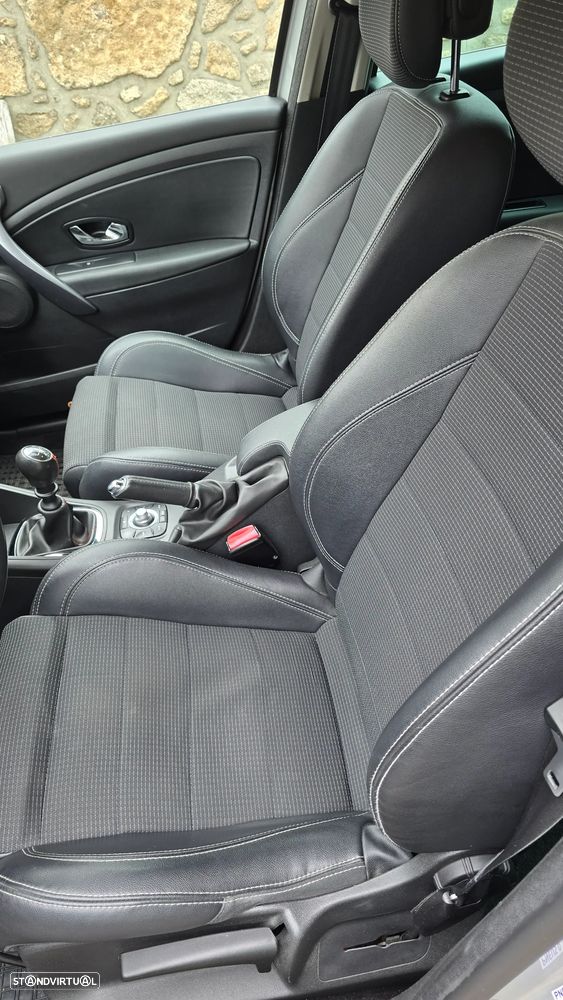 Renault Mégane Sport Tourer 1.5 Blue dCi GT Line - 18