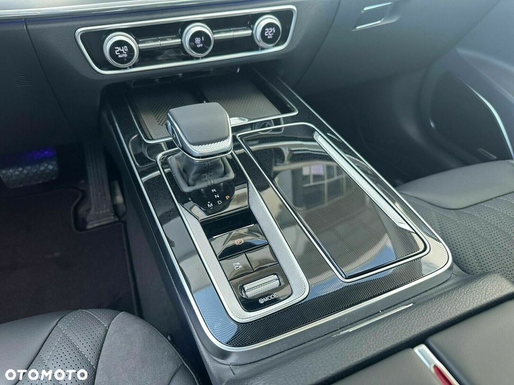 Hongqi HS5 2.0T Executive AWD - 14