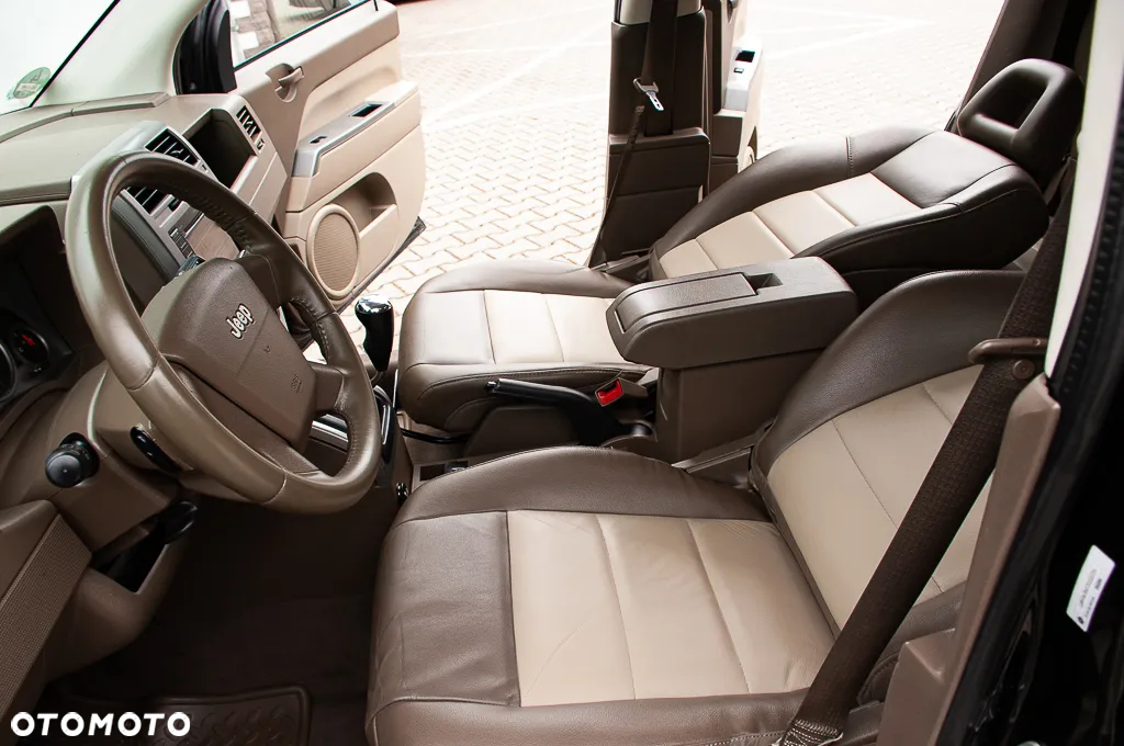 Jeep Compass 2.4 Sport - 27