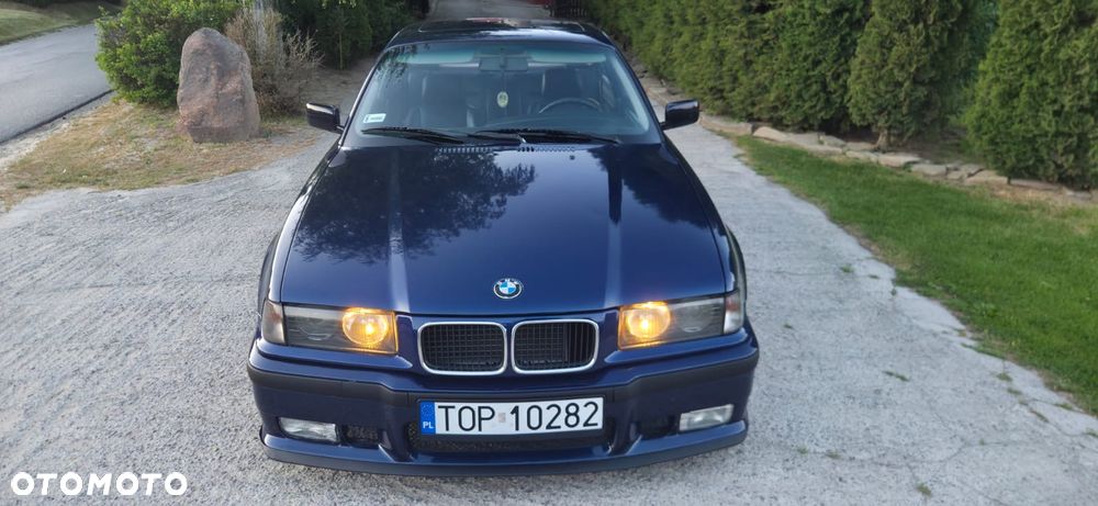 BMW Seria 3 320i - 8