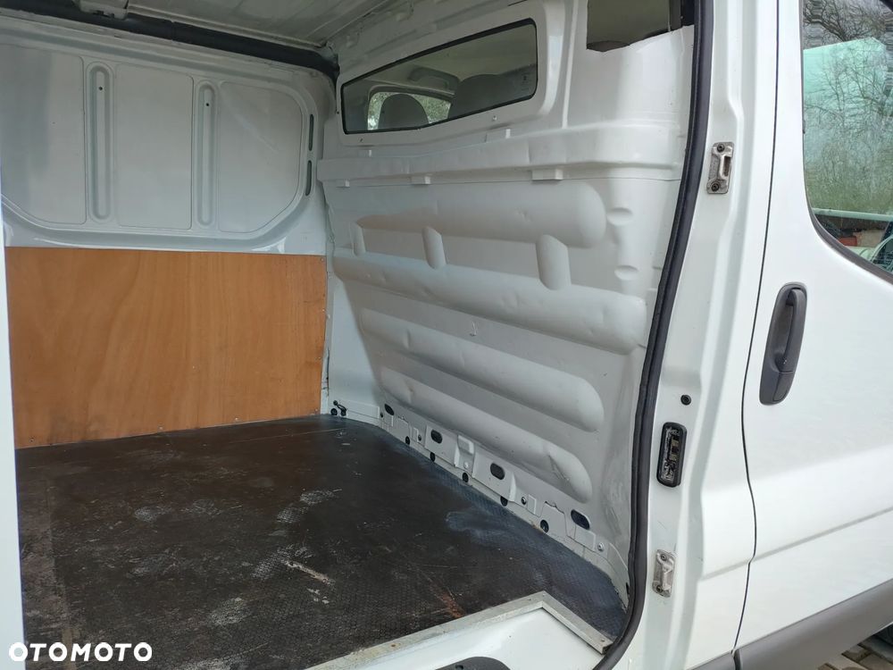Opel Vivaro - 20