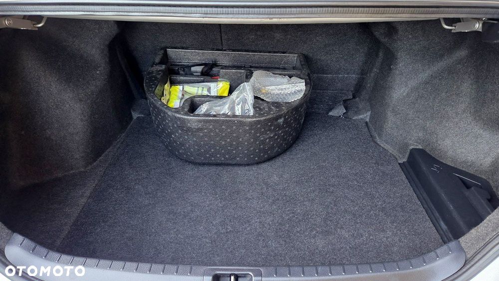 Toyota Corolla 1.6 Comfort - 18