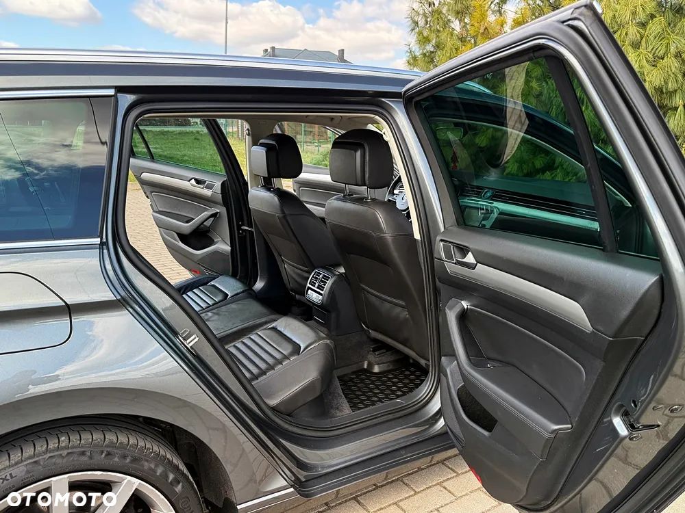 Volkswagen Passat Variant 2.0 TDI (BlueMotion Technology) Highline - 39