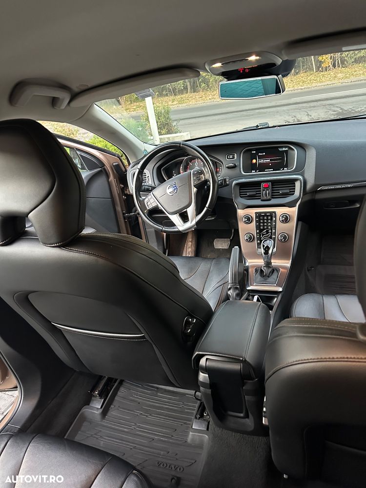 Volvo V40 D3 Aut Summum - 6