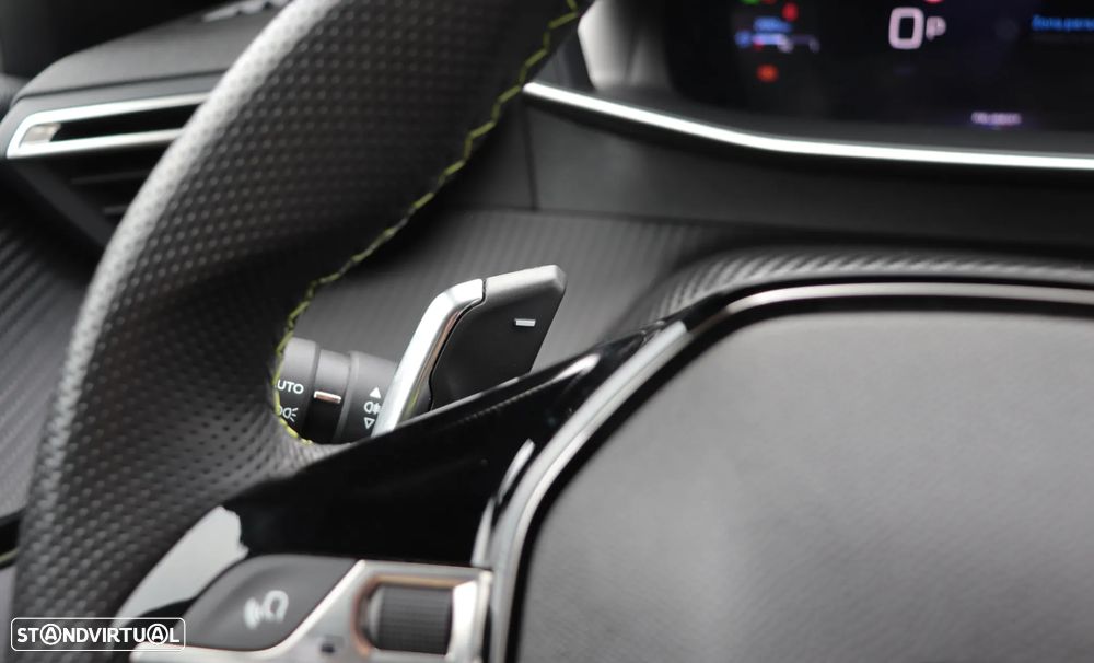 Peugeot 2008 PureTech 130 EAT8 GT - 28