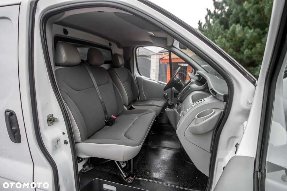 Renault Trafic - 16