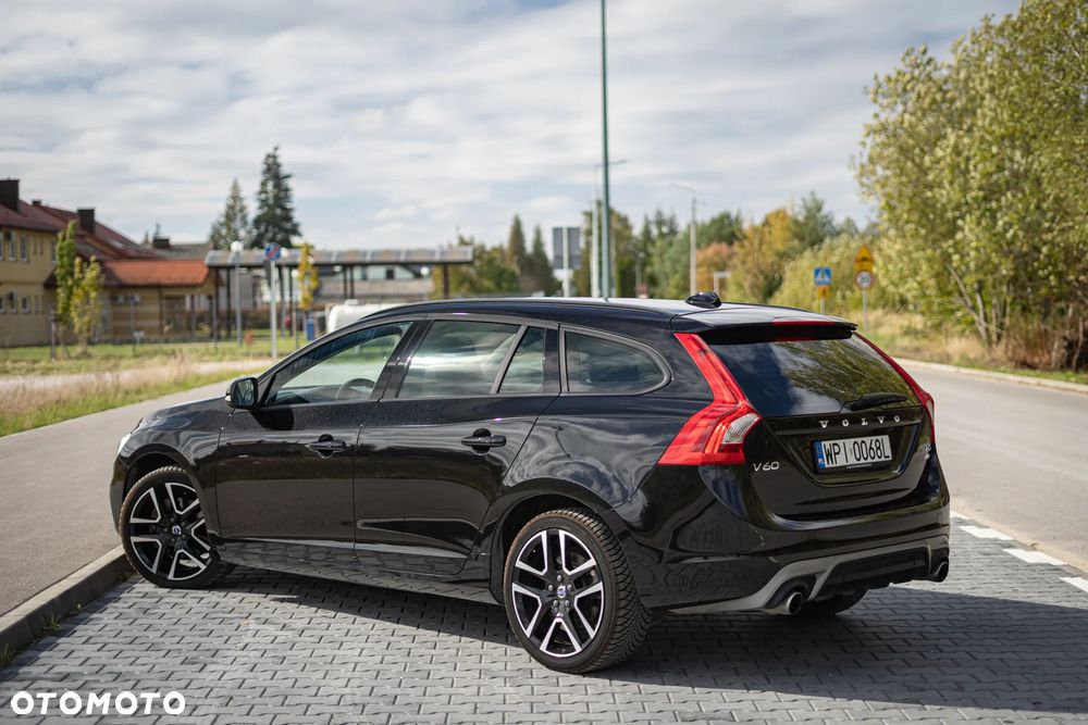 Volvo V60 T5 Drive-E R-Design Momentum - 3