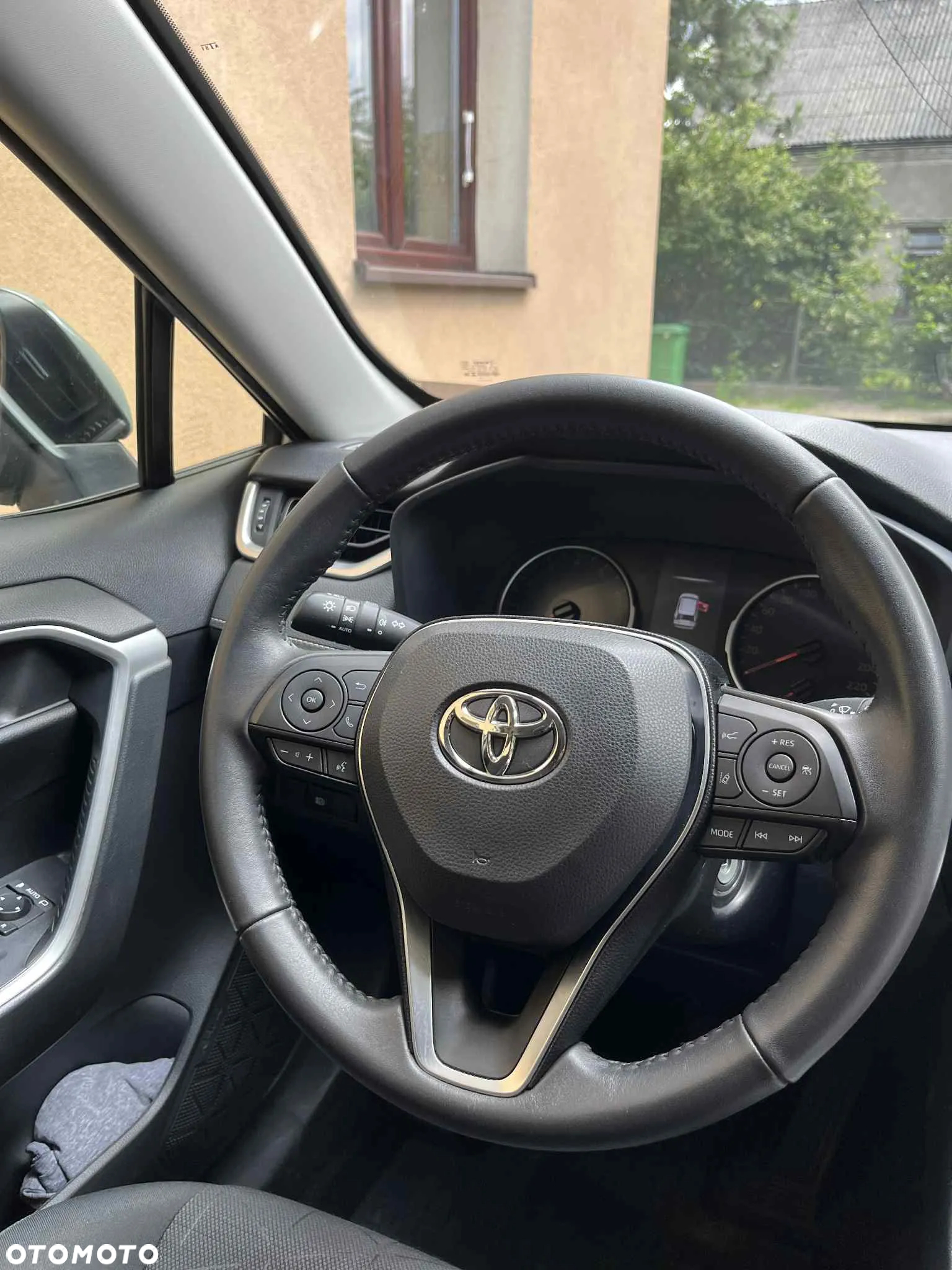 Toyota RAV4 - 34