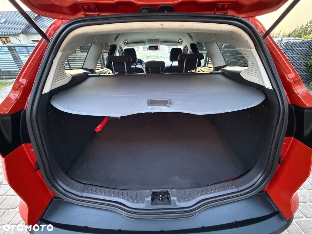 Ford Focus 1.6 Edition - 16
