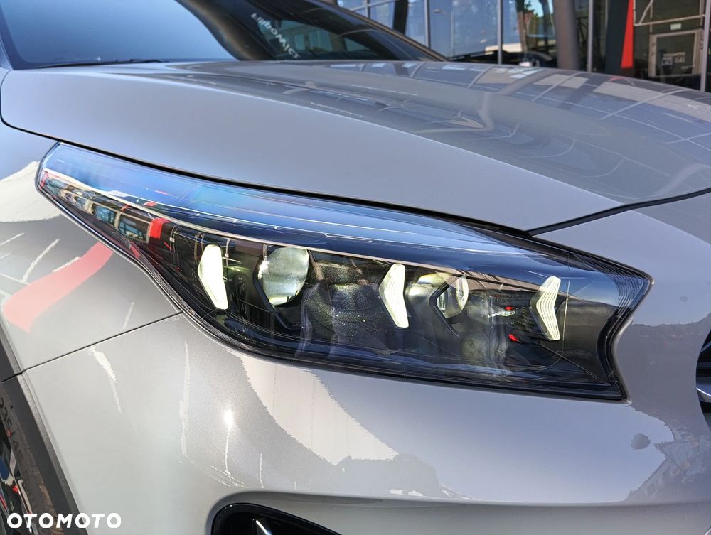 Kia XCeed 1.6 T-GDI Tribute DCT - 4