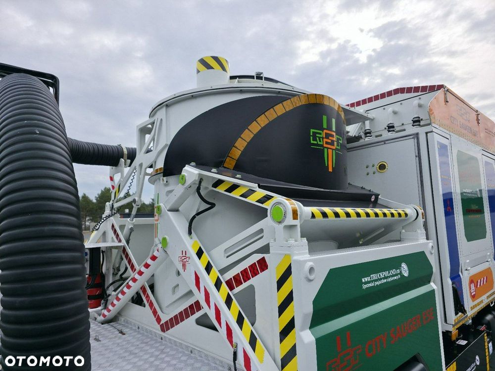 Mitsubishi CANTER odkurzacz koparka ssąca substancje sypkie CITY SAUGER - 21