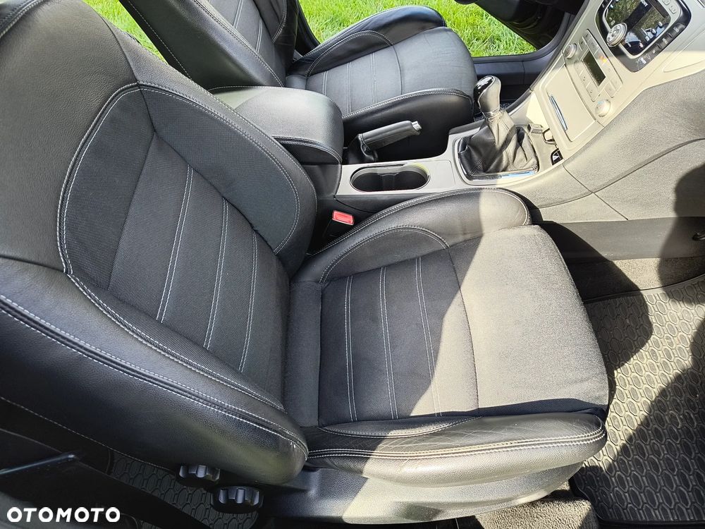 Ford Mondeo 2.0 Platinium X - 19