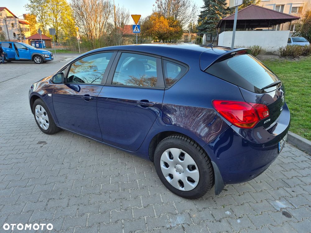 Opel Astra 1.4 Selection - 4