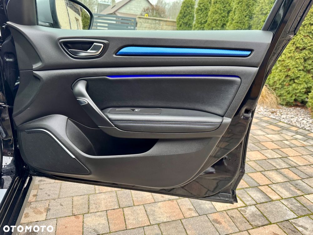 Renault Megane ENERGY TCe 205 EDC GT - 26