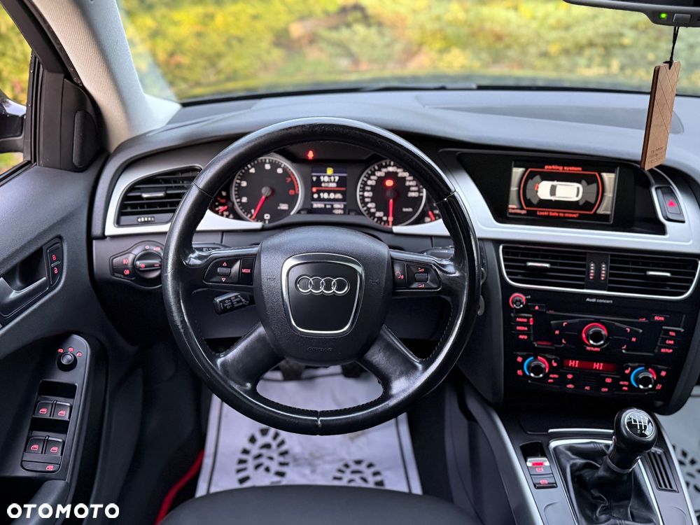 Audi A4 Avant 2.0 TFSI Attraction - 28