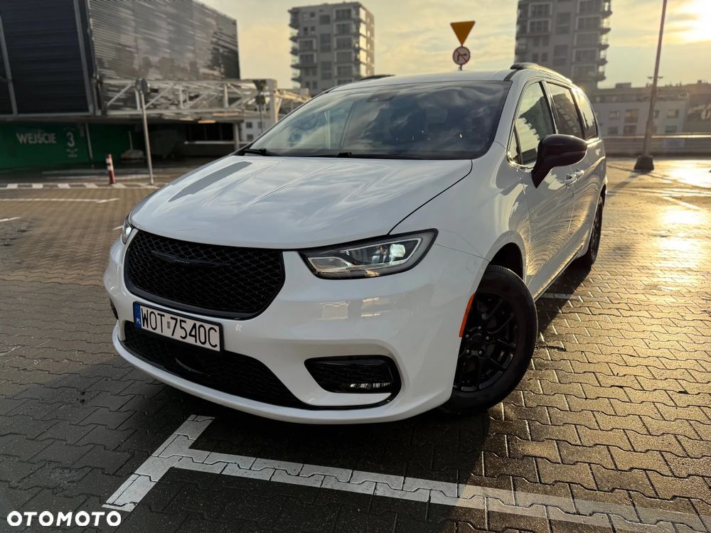 Chrysler Pacifica - 10