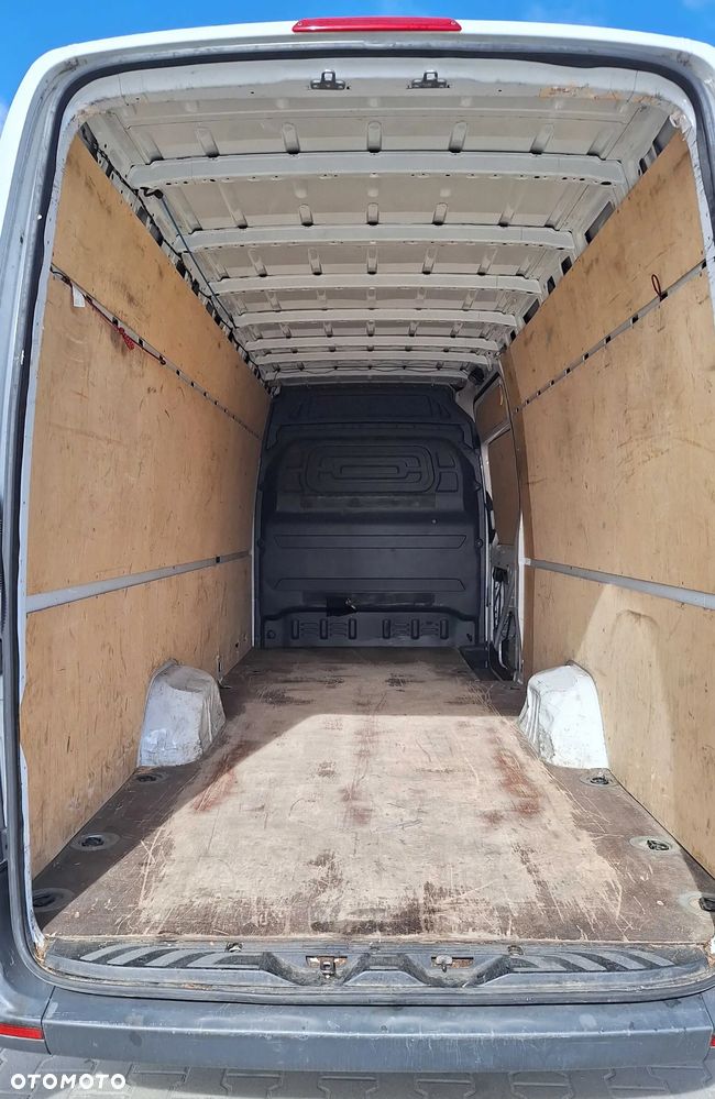 Mercedes-Benz Sprinter - 8