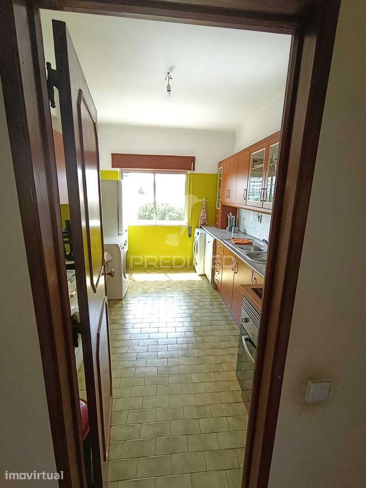 VENDE-SE T2 – Zona do Liceu | Setúbal - Grande imagem: 4/20