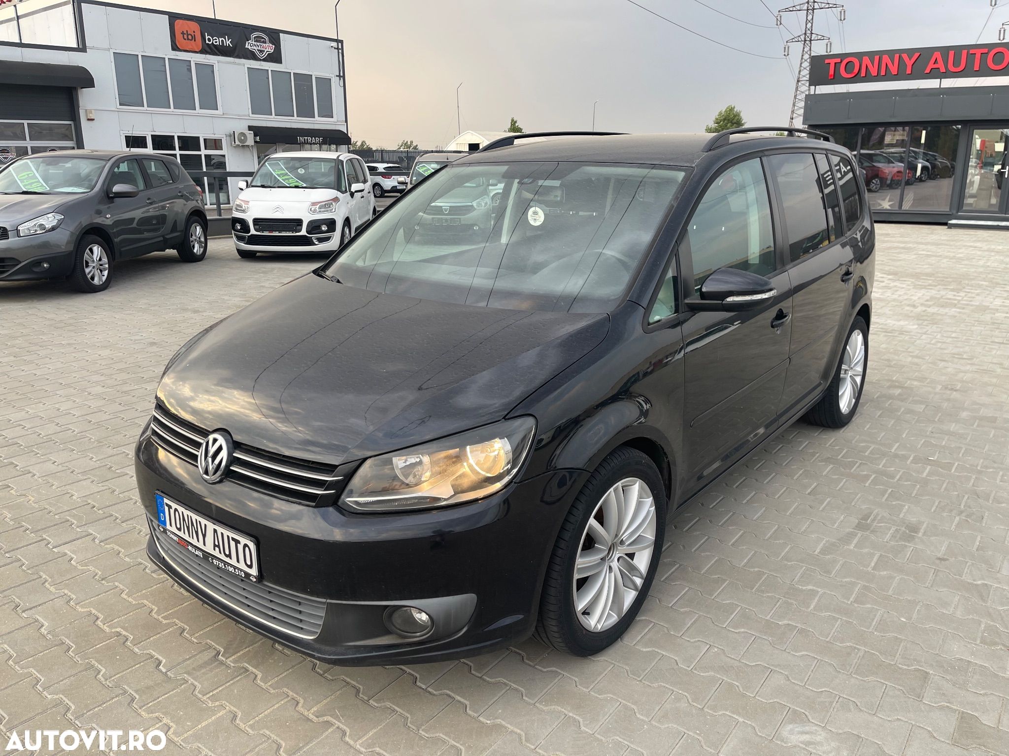 Volkswagen Touran 1.6 TDI DPF BlueMotion Technology Comfortline - 1