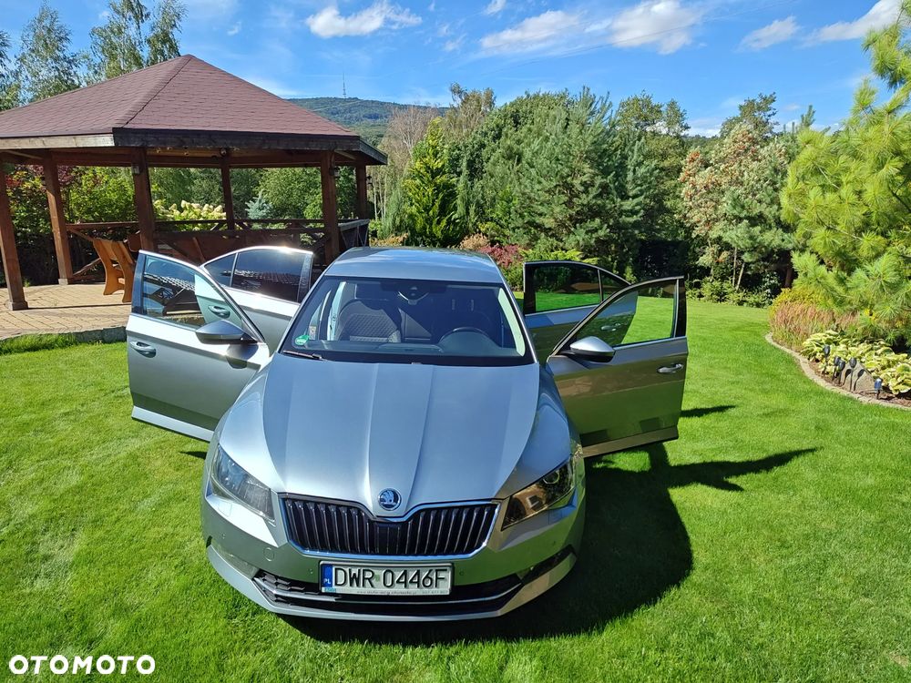 Skoda Superb 2.0 TDI 4x4 Style DSG - 9