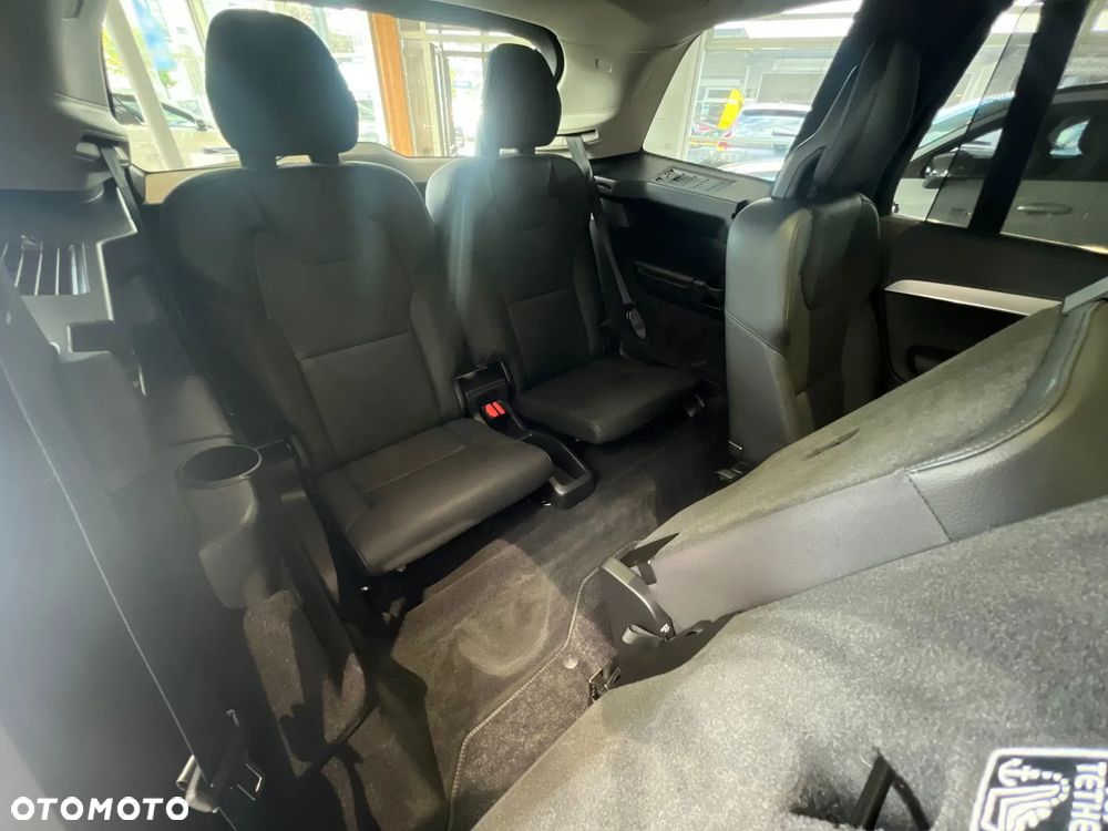 Volvo XC 90 B5 D AWD Ultimate Dark - 20