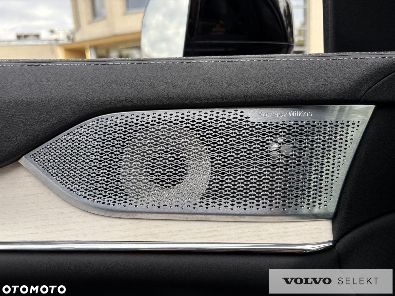 Volvo EX90 - 16