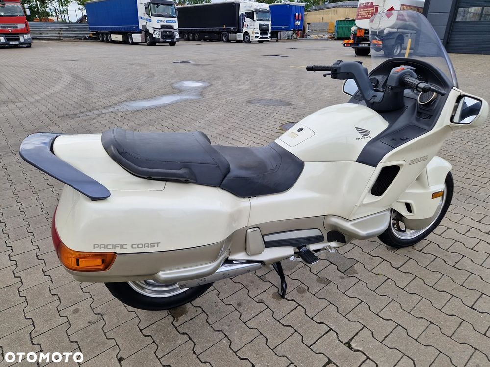 Honda PC - 10