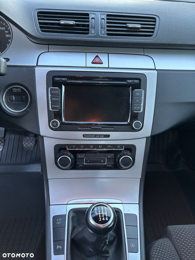Volkswagen Passat 2.0 TDI Trendline - 9
