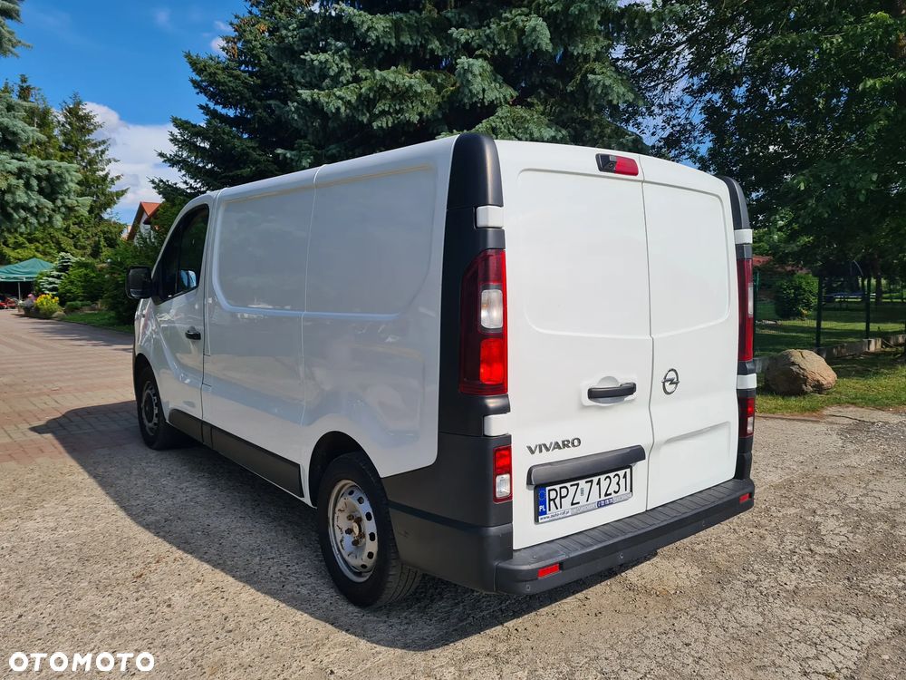 Opel Vivaro - 10