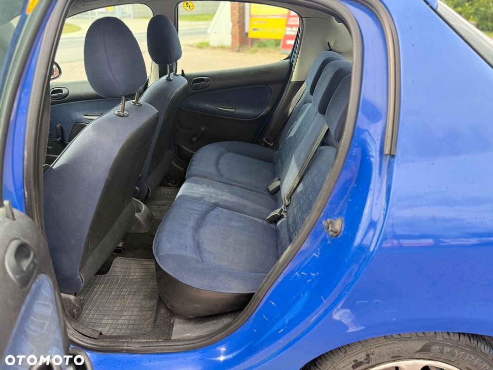 Peugeot 206 1.1 XR Presence - 13