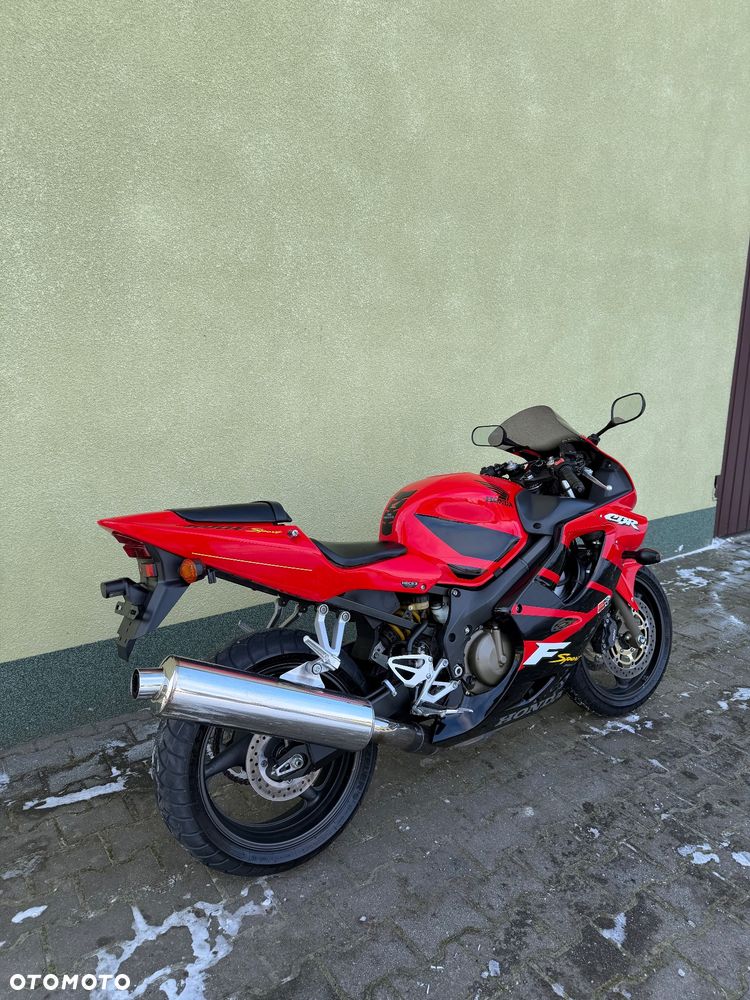 Honda CBR - 9