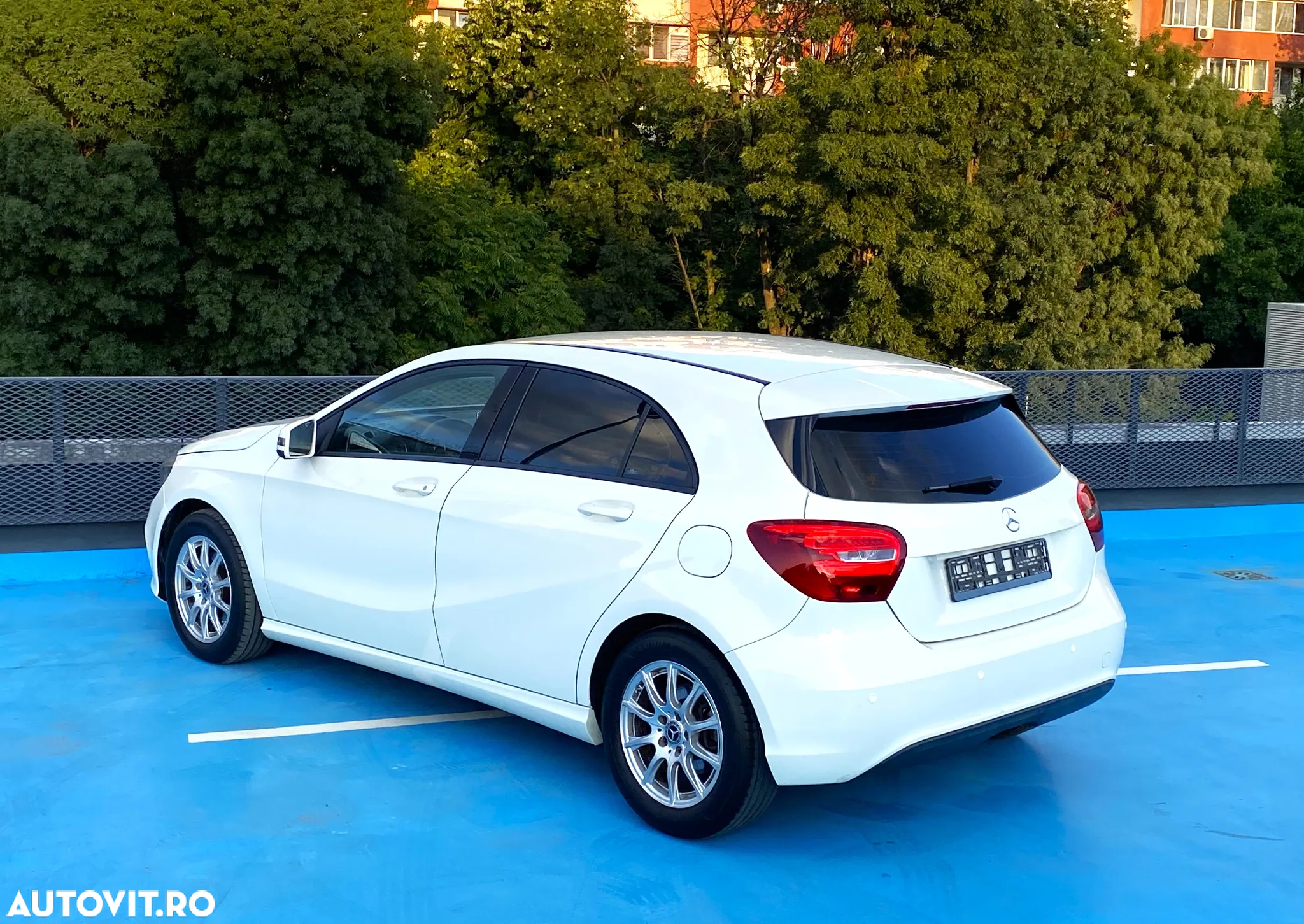 Mercedes-Benz A - 8