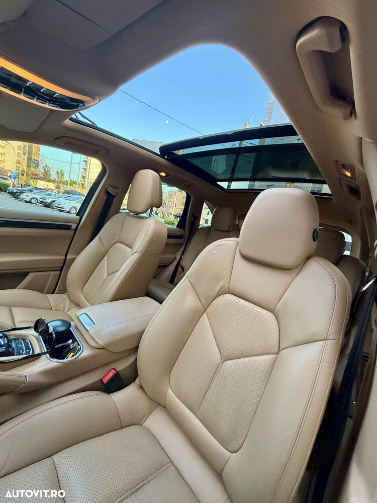 Porsche Cayenne - 7