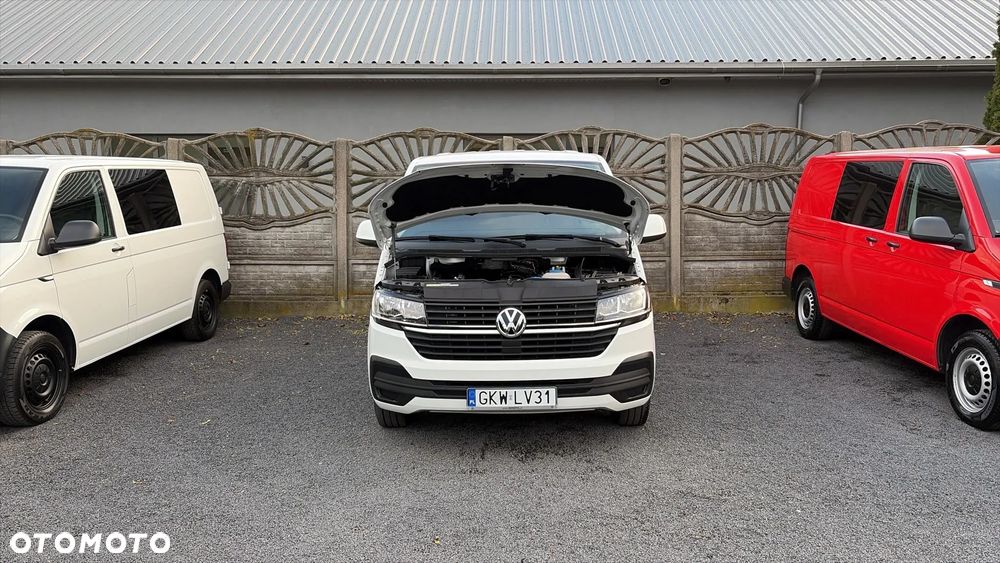 Volkswagen Caravelle - 31