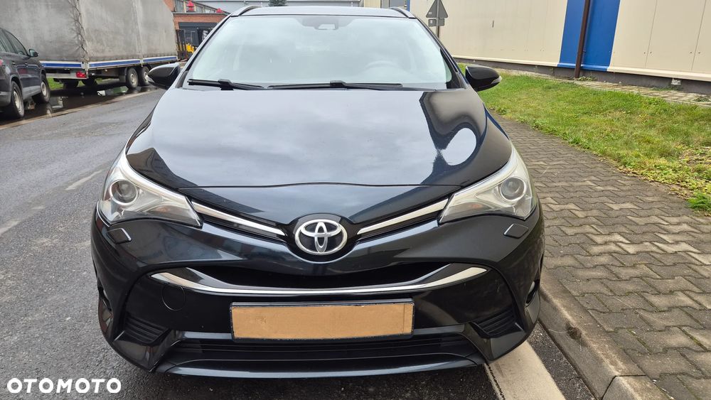 Toyota Avensis Touring Sports 1.8 Executive - 12