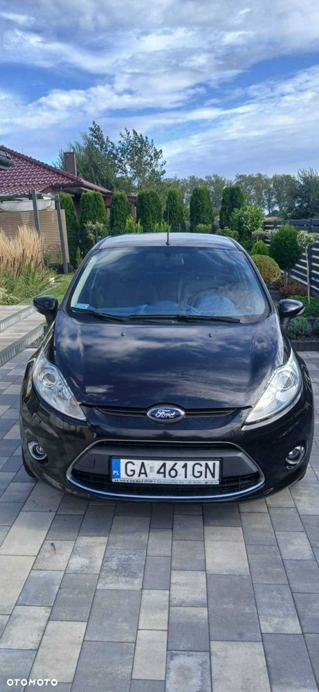 Ford Fiesta 2010 photo 3