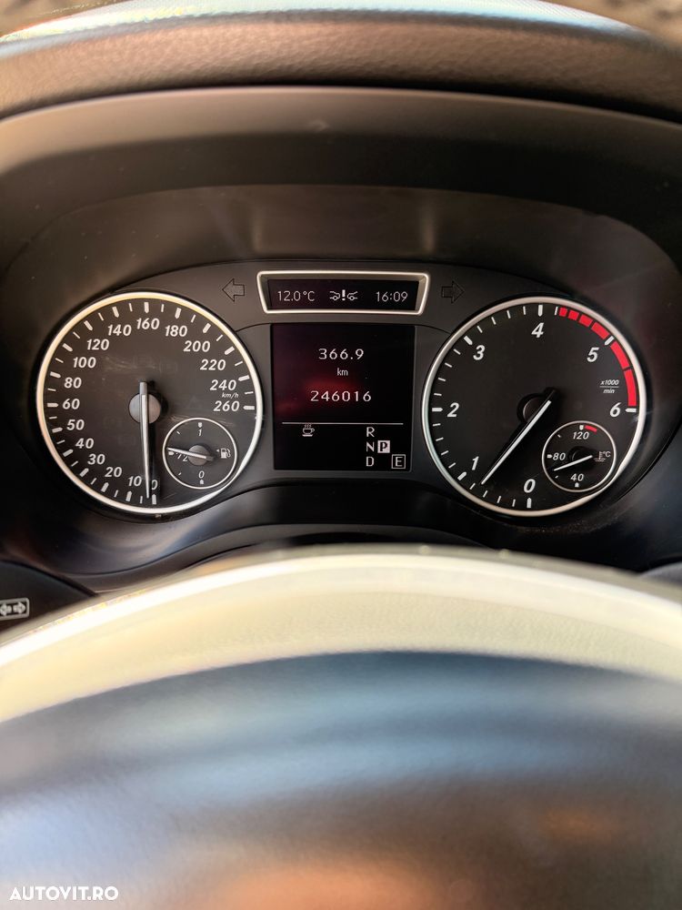 Mercedes-Benz B 180 CDI BlueEfficiency 7G-DCT - 17