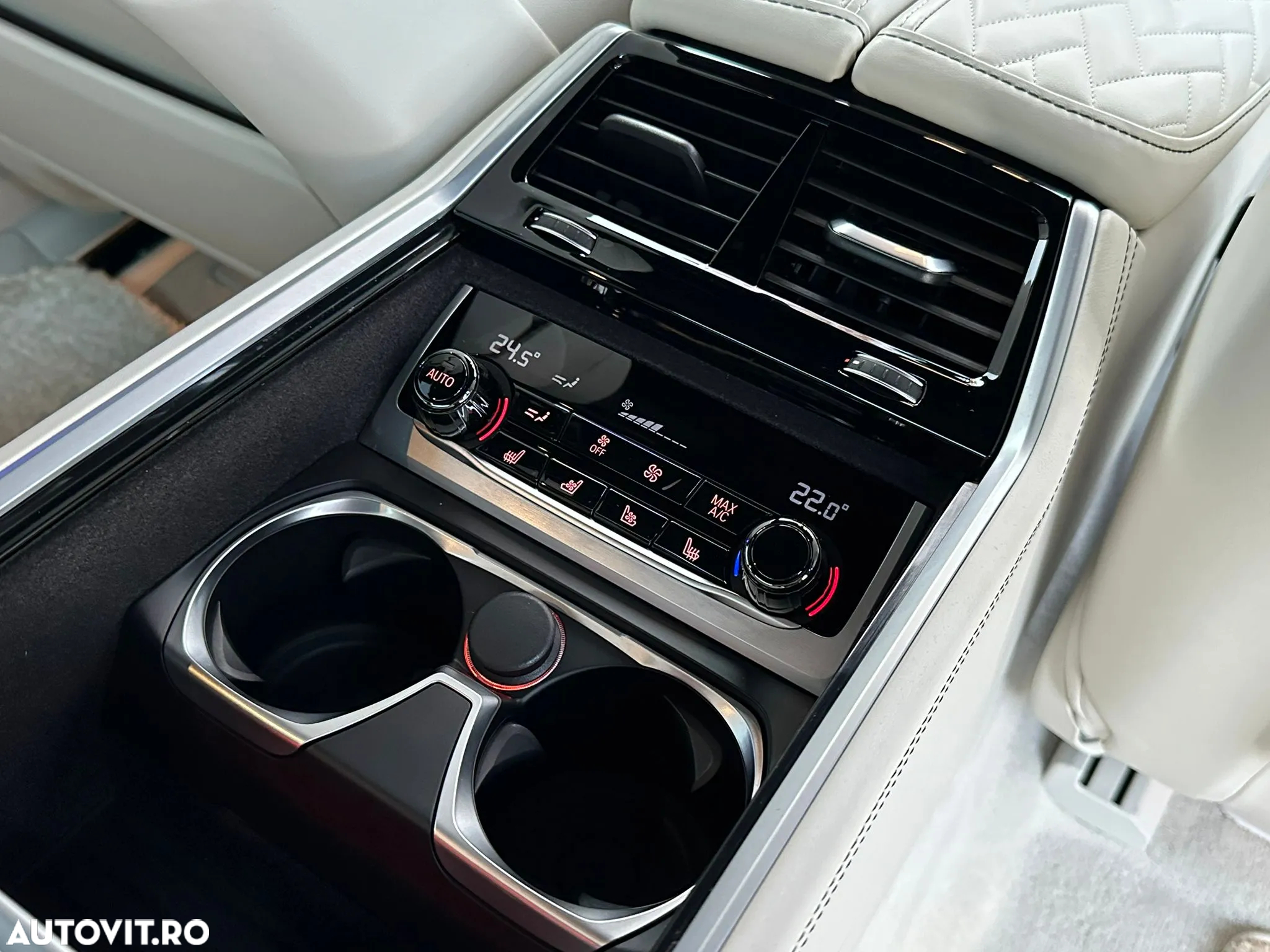 BMW Seria 7 750Li xDrive - 13