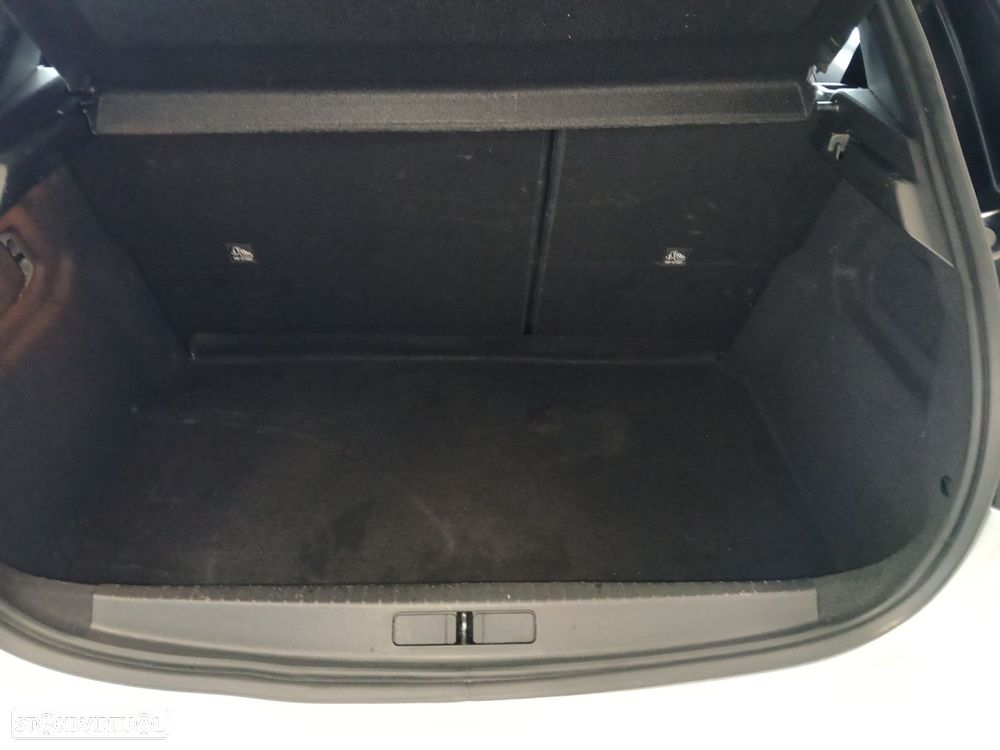 Opel Corsa 1.2 T GS - 11