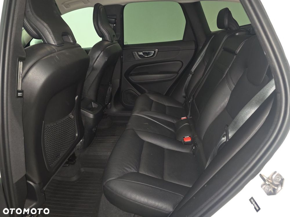 Volvo XC 60 B5 B Geartronic Momentum Pro - 14