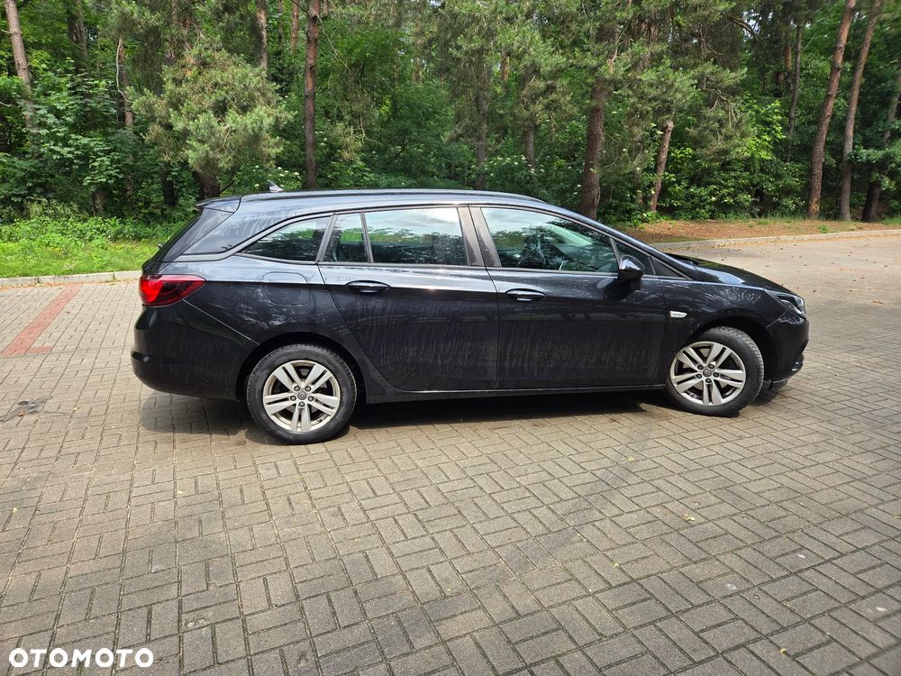 Opel Astra 1.6 CDTI Dynamic - 4
