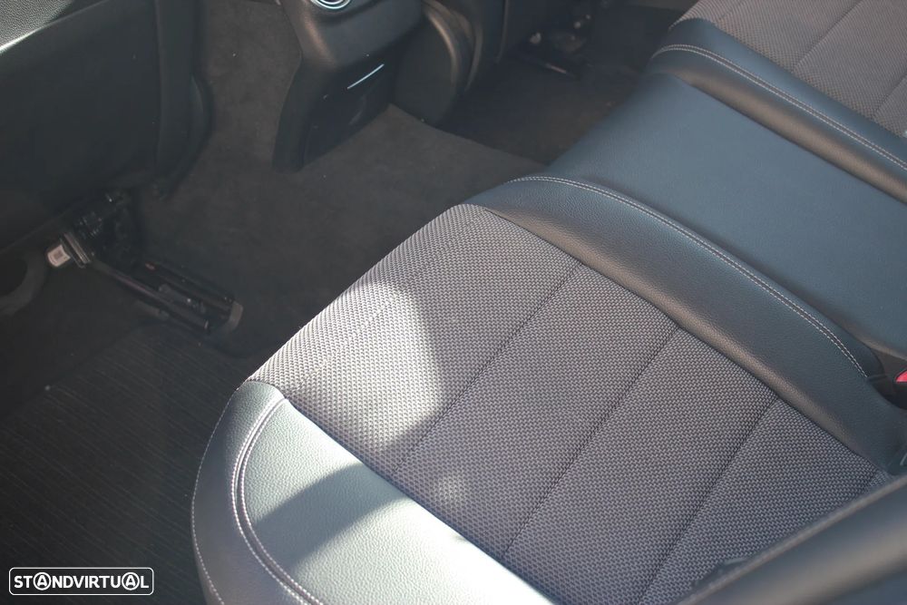 Mercedes-Benz E 220 d Avantgarde - 10