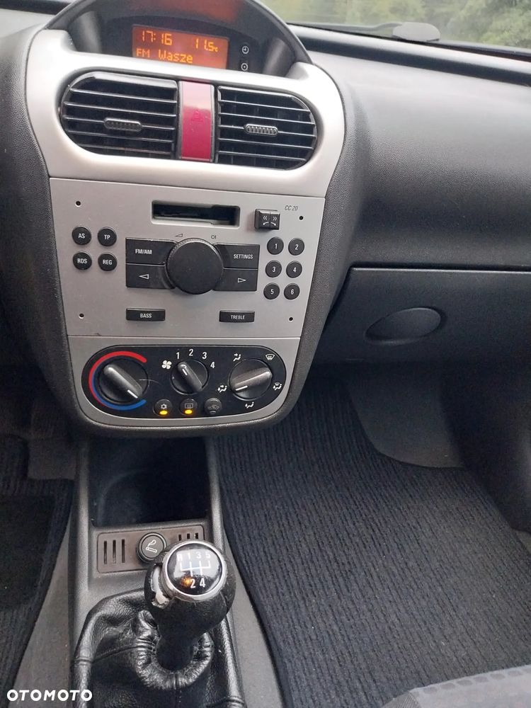 Opel Corsa 1.2 16V - 4