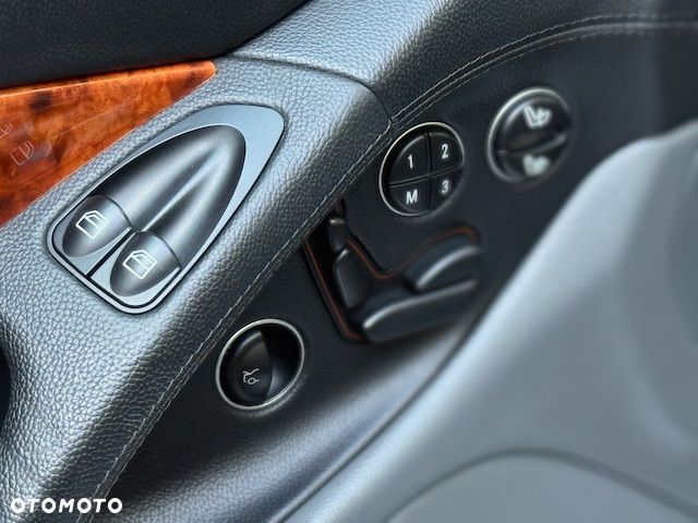 Mercedes-Benz SL 500 - 23